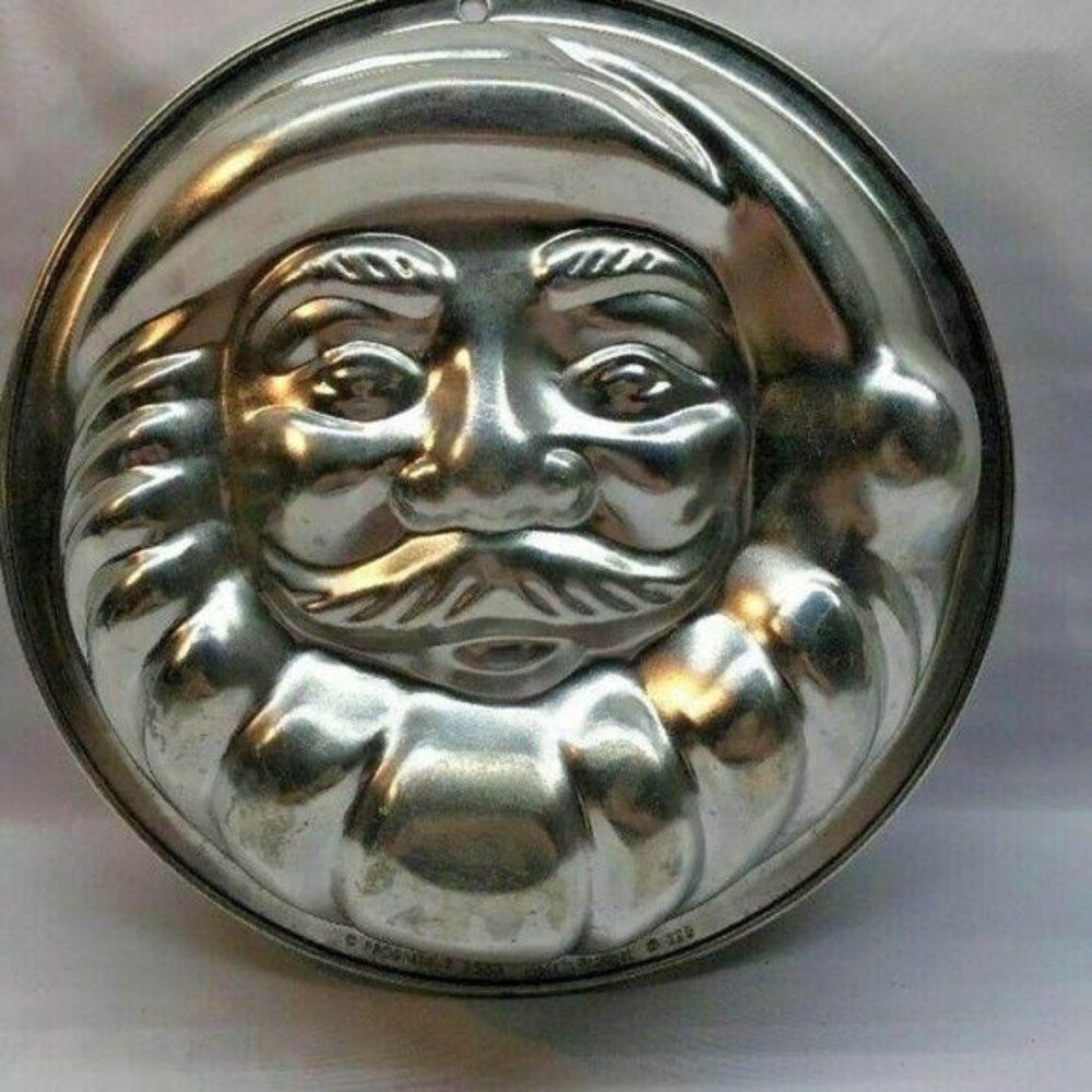 Vintage Tagus Portugal Aluminum Santa Claus Face Cake Pan Holiday‎ Mold